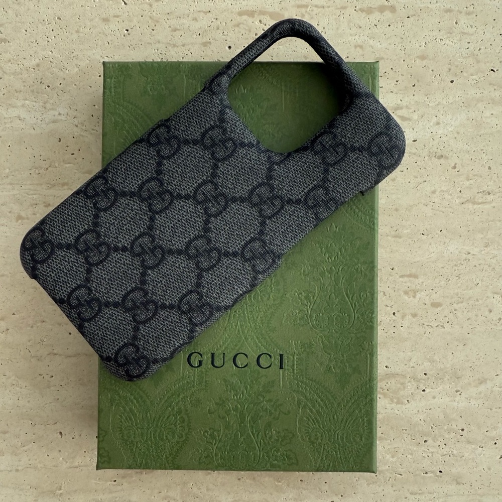 NWB Authentic Gucci Ophidia GG Supreme iPhone 15 Case Grey/Black
